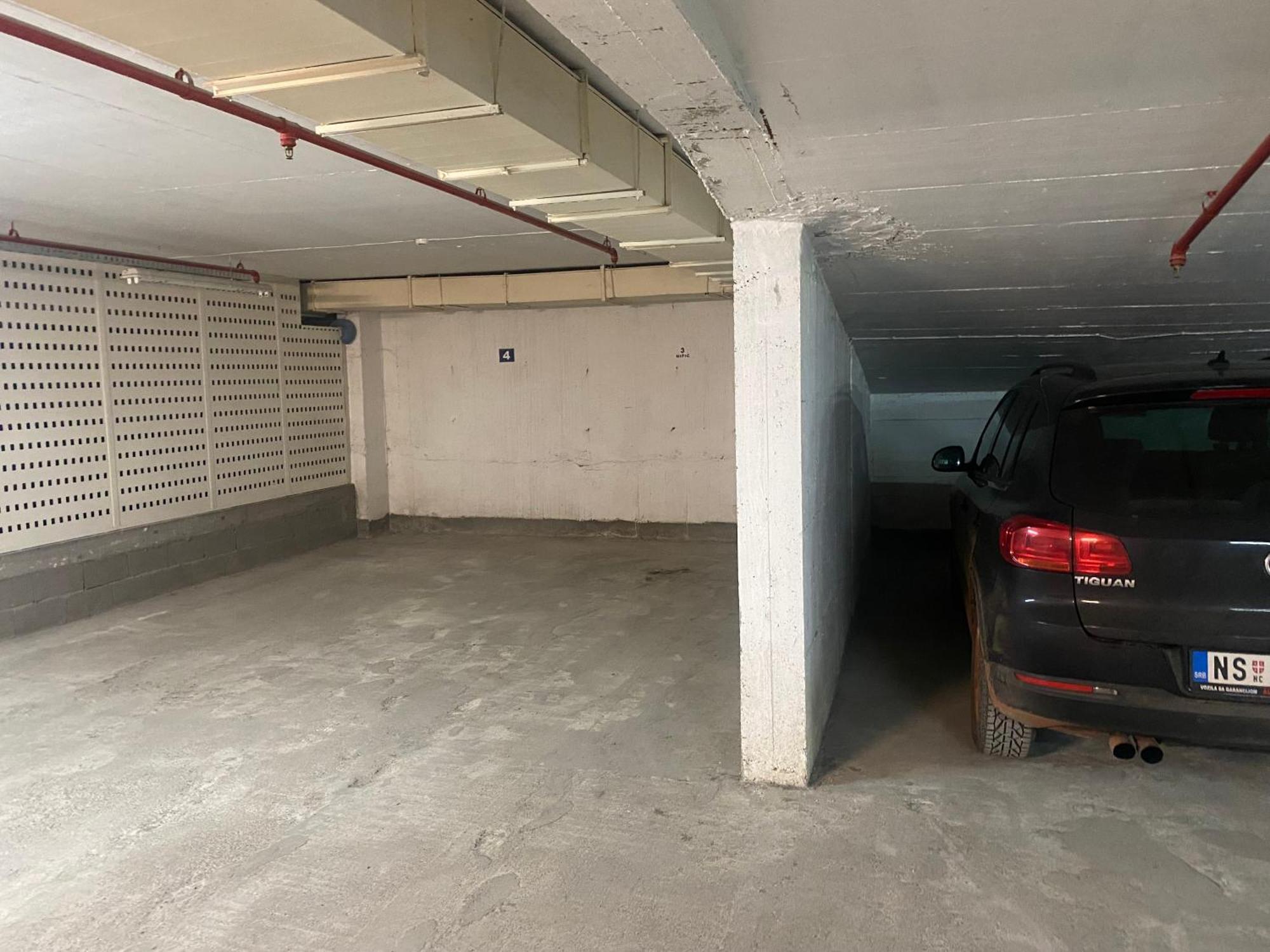 Luxury Apartments Parking In Garage Nis Exterior foto
